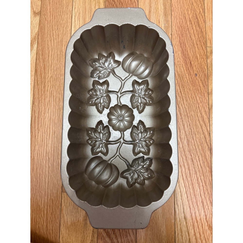 Nordic Ware Pumpkin Loaf Pan Cast Aluminum Fall Harvest 1 LB Made in USA Bronze